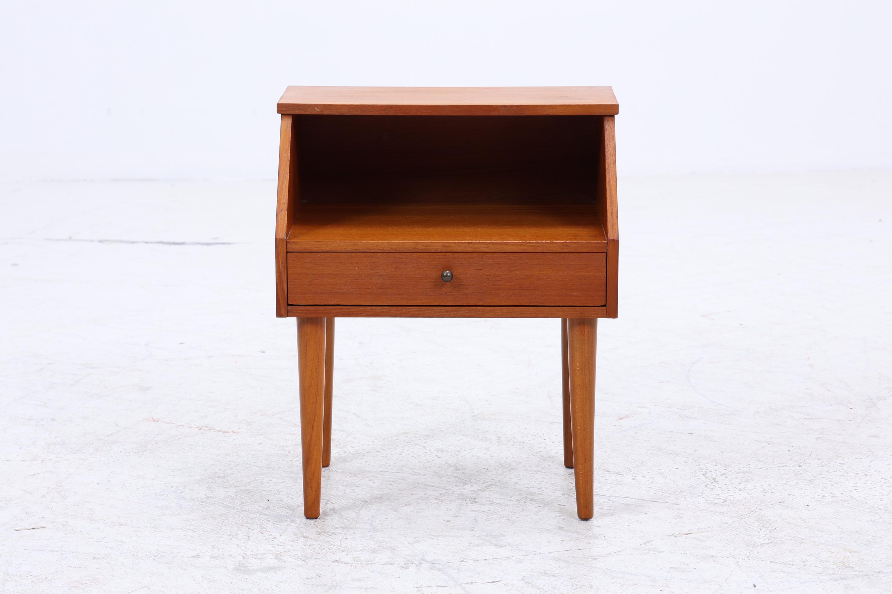 Vintage Teak Mini Kommode 60er Jahre | Danish Design Mid Century Holz Nachttisch mit Schubladen Aufbewahrung