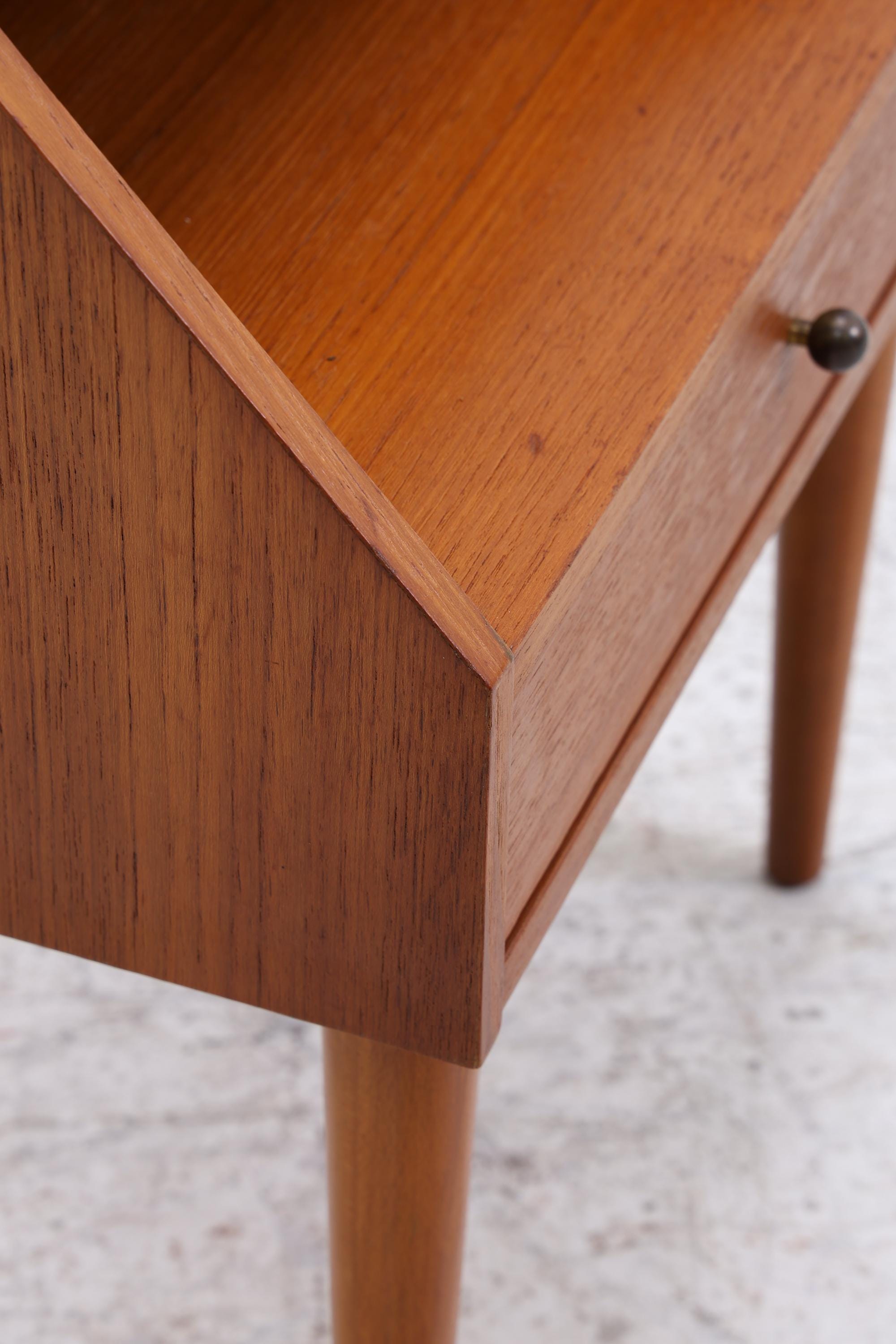Vintage Teak Mini Kommode 60er Jahre | Danish Design Mid Century Holz Nachttisch mit Schubladen Aufbewahrung