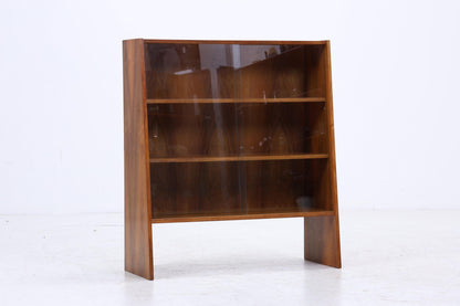 Kleines Vintage Nussbaum Bücherregal | Mid Century Vitrine | 60er Retro Holz Aufbewahrung