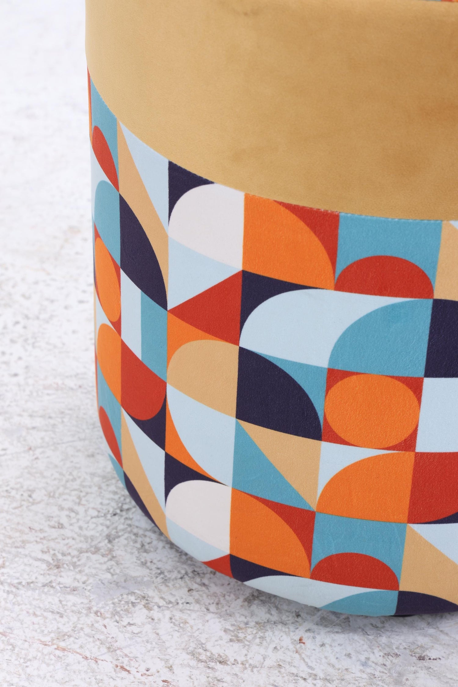 Fußhocker mit Kissen | Schlafzimmer Pouf | Gepolsterter Sitzhocker