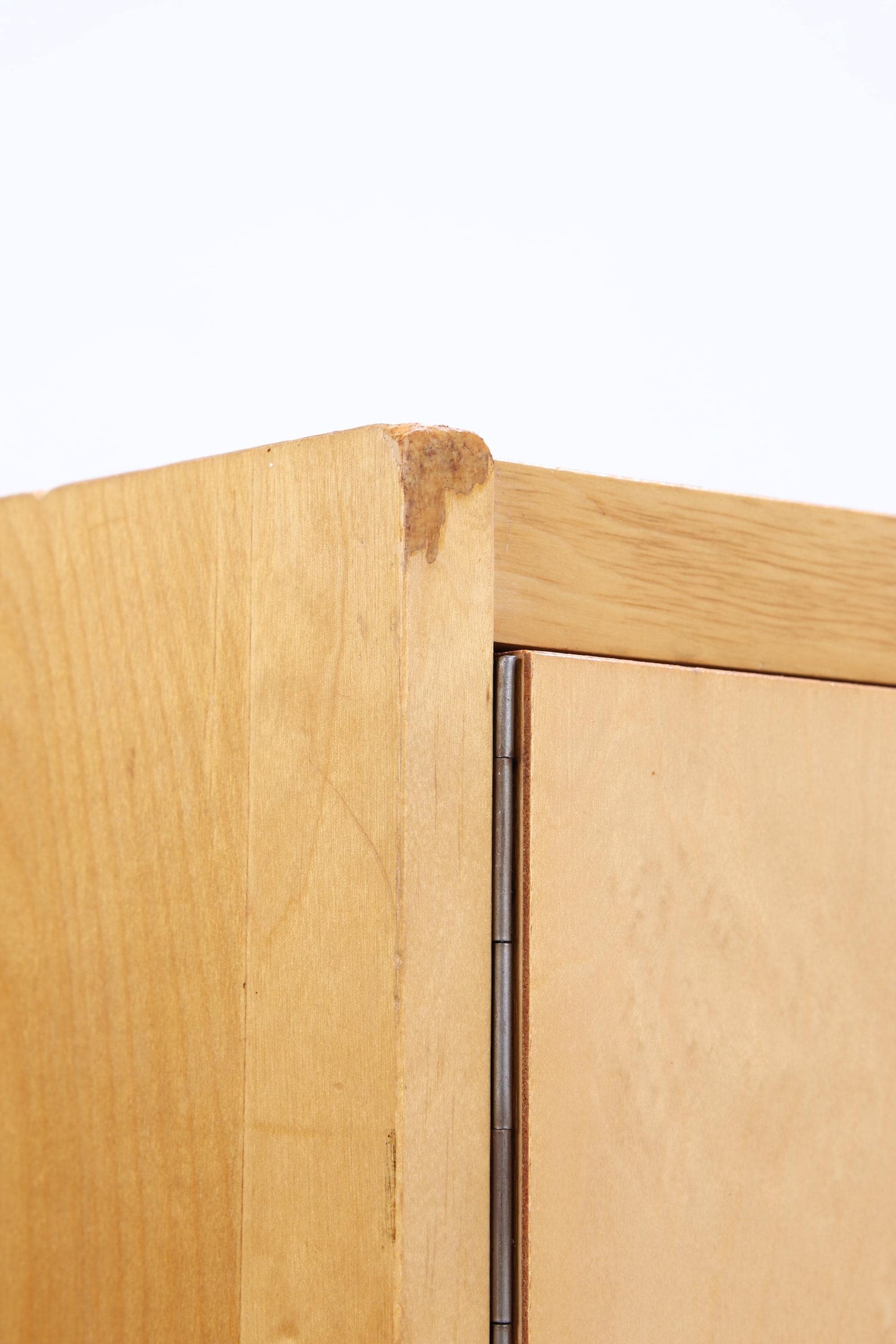 Vintage Kleiderschrank | Mid Century Wäscheschrank 2-türig | Kleiderstange &amp; Fächer | ausziehbare Kleiderstange