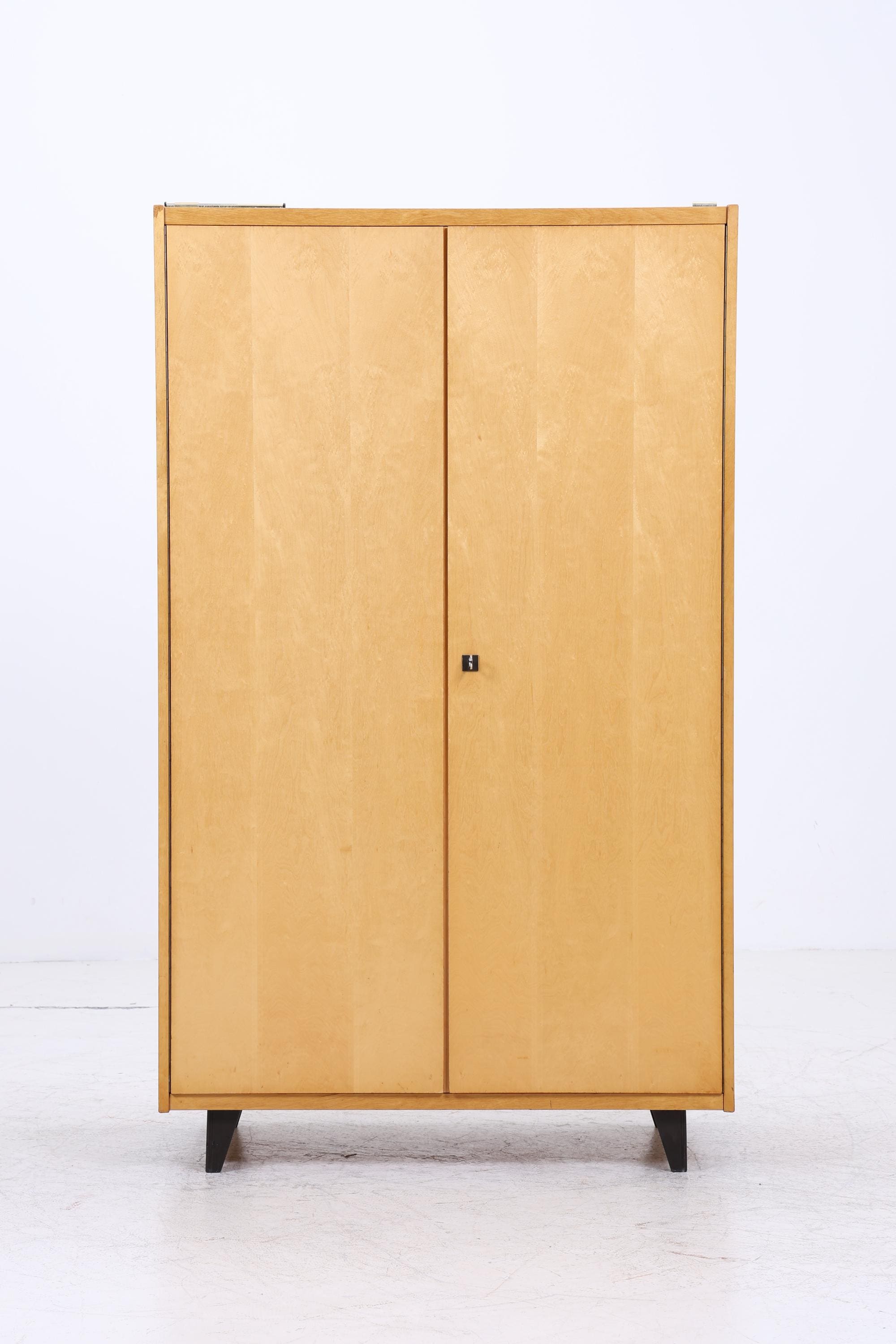 Vintage Kleiderschrank | Mid Century Wäscheschrank 2-türig | Kleiderstange &amp; Fächer | ausziehbare Kleiderstange