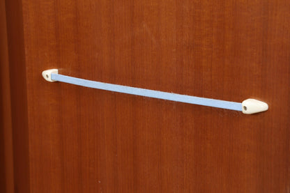 Vintage Kleiderschrank | Mid Century Wäscheschrank 2-türig | Kleiderstange &amp; Fächer | ausziehbare Kleiderstange