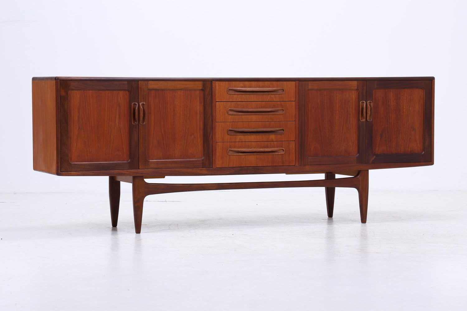 G-Plan Sideboard aus Teakholz | V. Wilkins Mid-Century Design | Vintage Kommode England