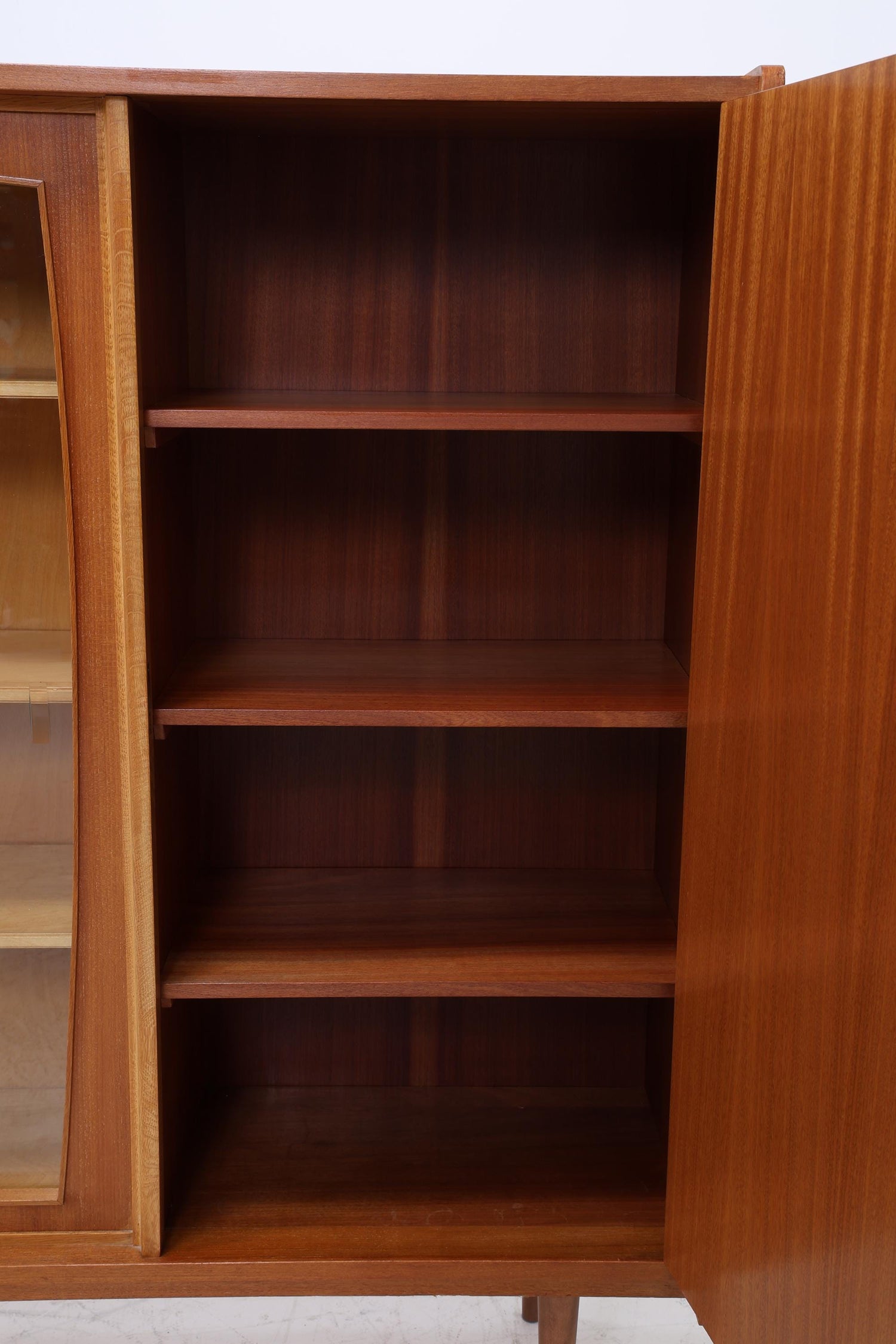 Vintage Vitrine aus den 60ern | Mid-Century Highboard mit Glas-Schiebetüren