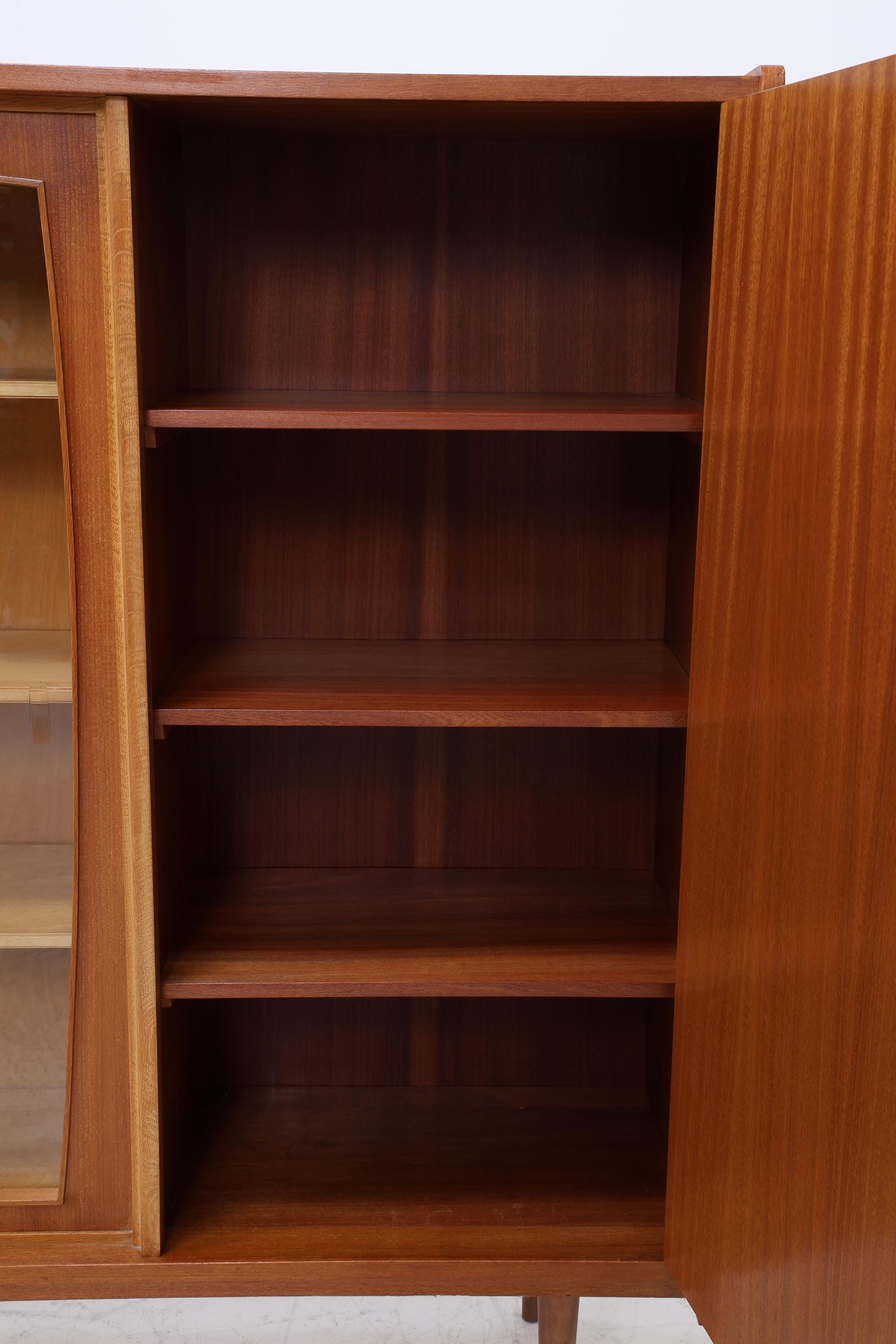 Vintage Vitrine aus den 60ern | Mid-Century Highboard mit Glas-Schiebetüren