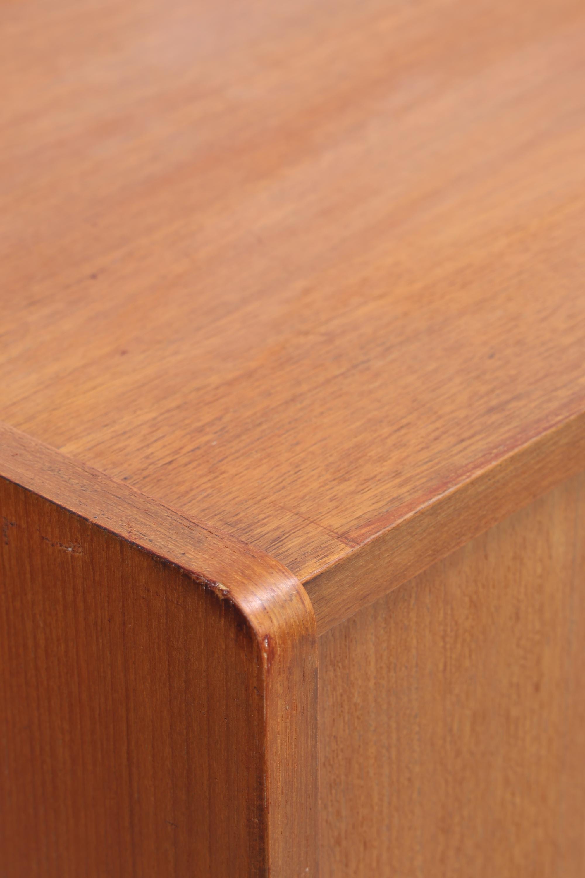 Vintage Vitrine aus den 60ern | Mid-Century Highboard mit Glas-Schiebetüren