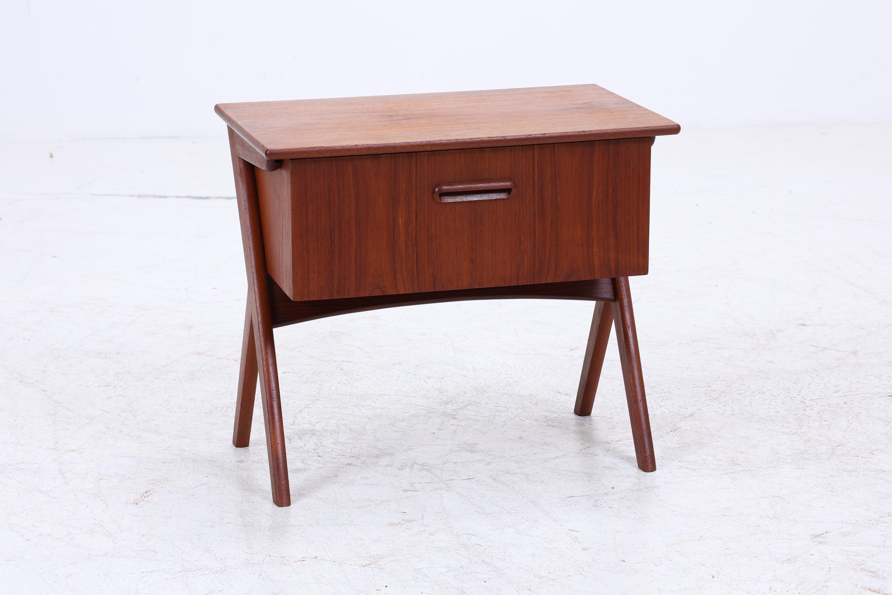 Vintage Teak Nähkasten | Danish Design | Mid-Century Beistelltisch