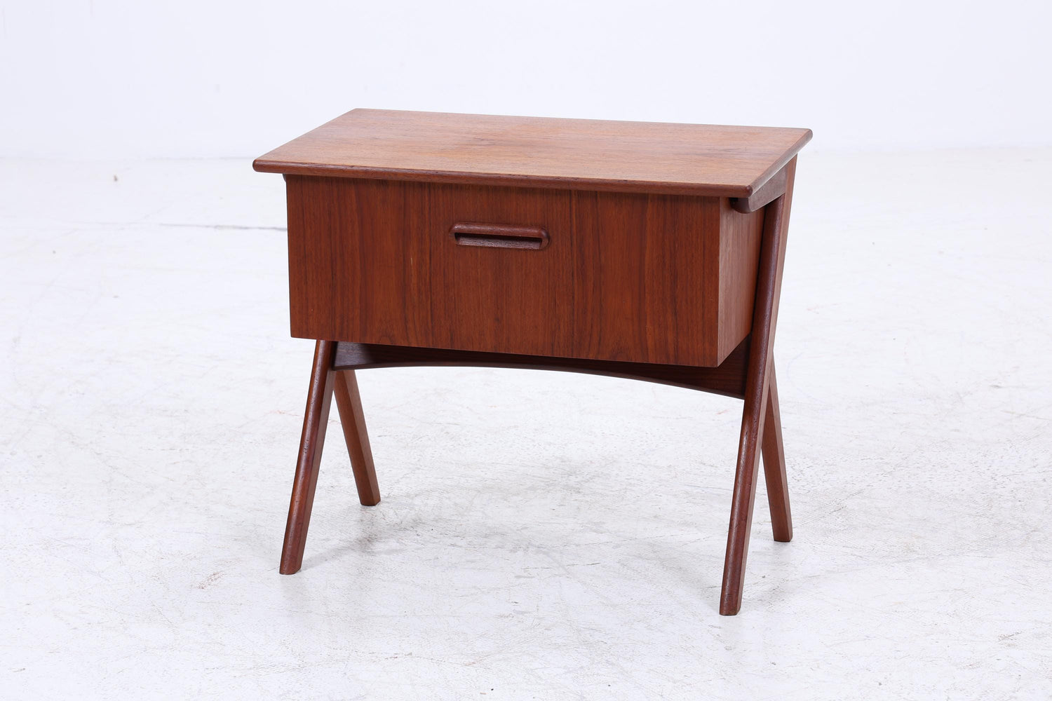 Vintage Teak Nähkasten | Danish Design | Mid-Century Beistelltisch