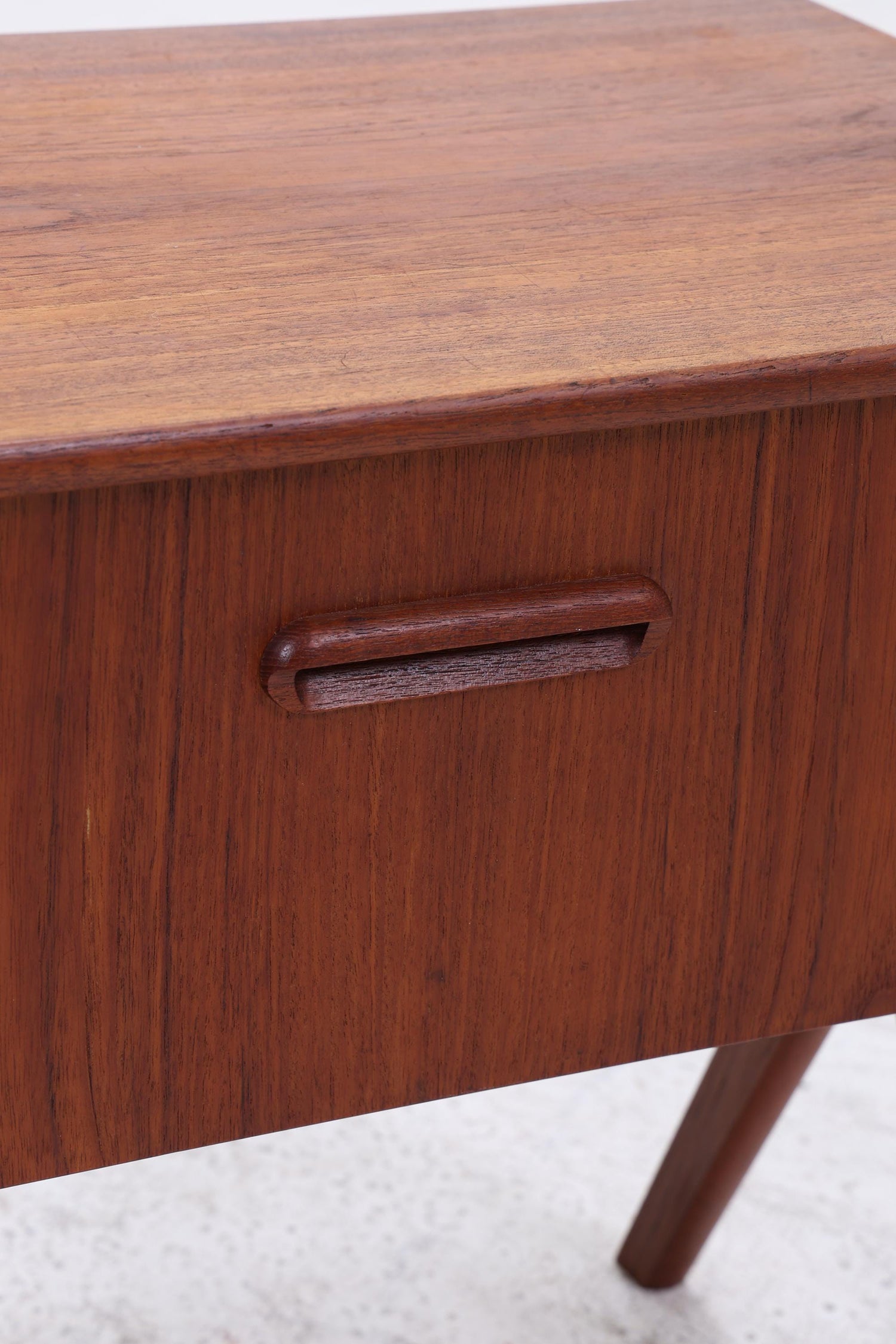 Vintage Teak Nähkasten | Danish Design | Mid-Century Beistelltisch