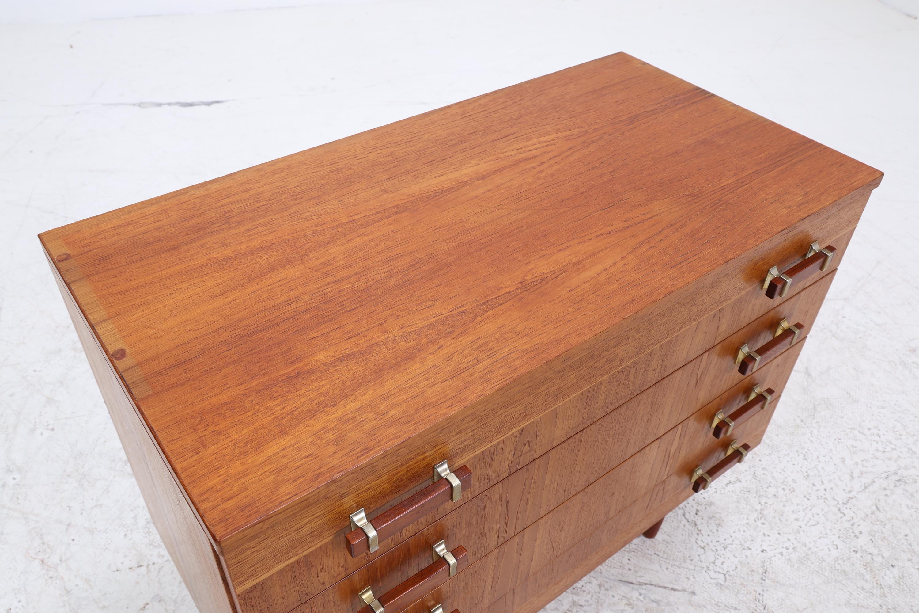 Vintage Teak Kommode mit 4 Schubladen | Mid-Century Schrank
