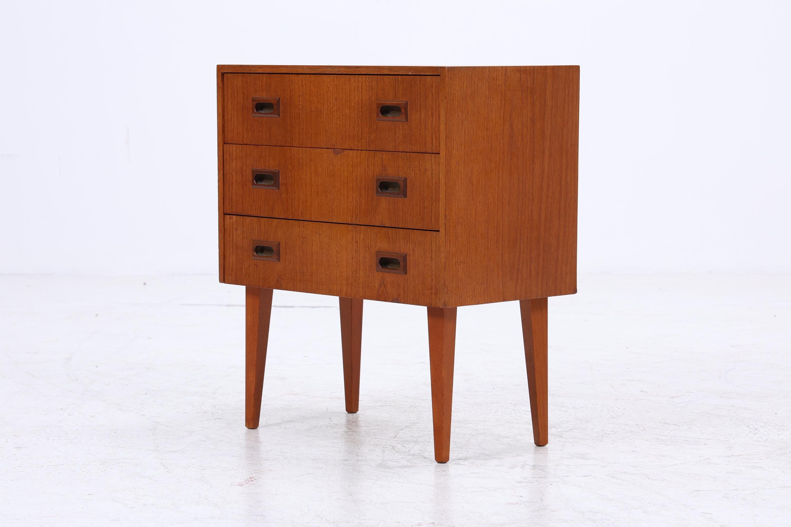 Vintage Teak Mini Kommode | Mid-Century Nachttisch Danish Design
