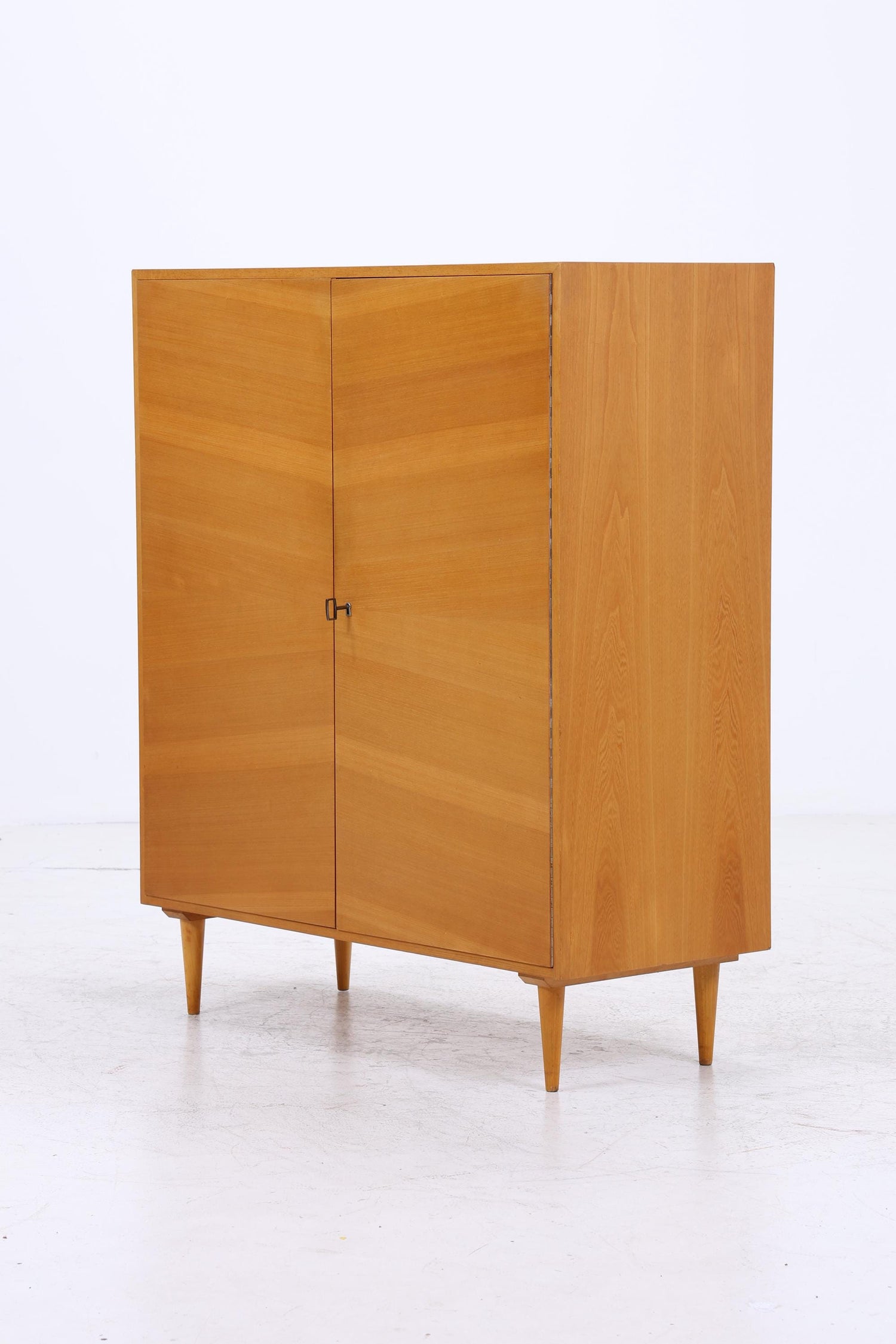 Vintage Wäscheschrank | Mid-Century Kleiderschrank 60er Jahre Design