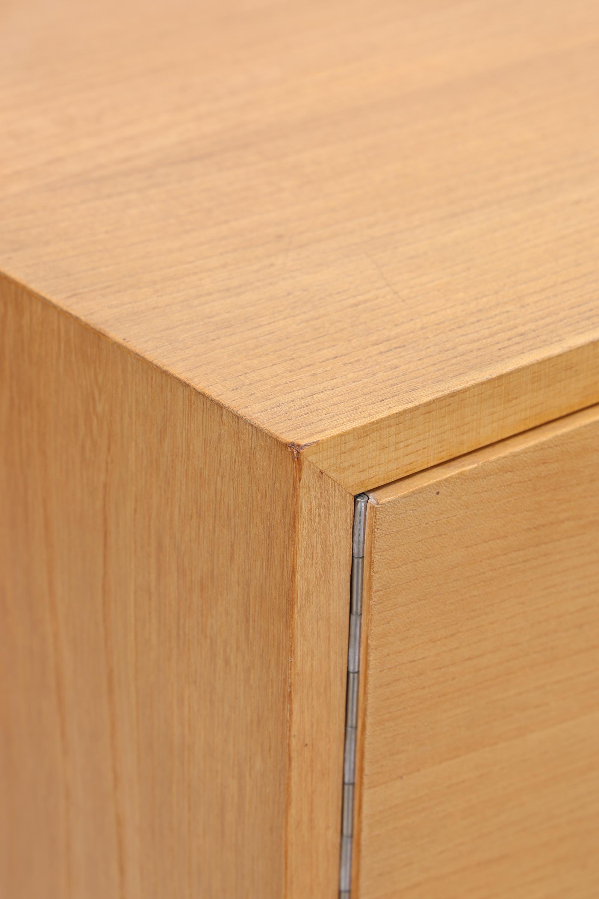 Vintage Wäscheschrank | Mid-Century Kleiderschrank 60er Jahre Design