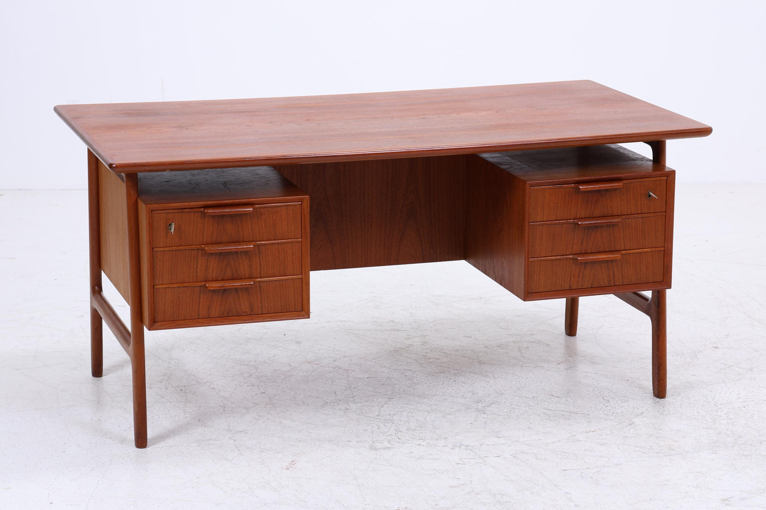 Vintage Teak Schreibtisch von Gunni Omann für Omann Jun "Modell 75" | Mid-Century freistehender Büro Tisch Danish Design