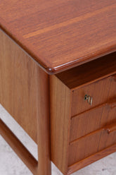 Vintage Teak Schreibtisch von Gunni Omann für Omann Jun "Modell 75" | Mid-Century freistehender Büro Tisch Danish Design