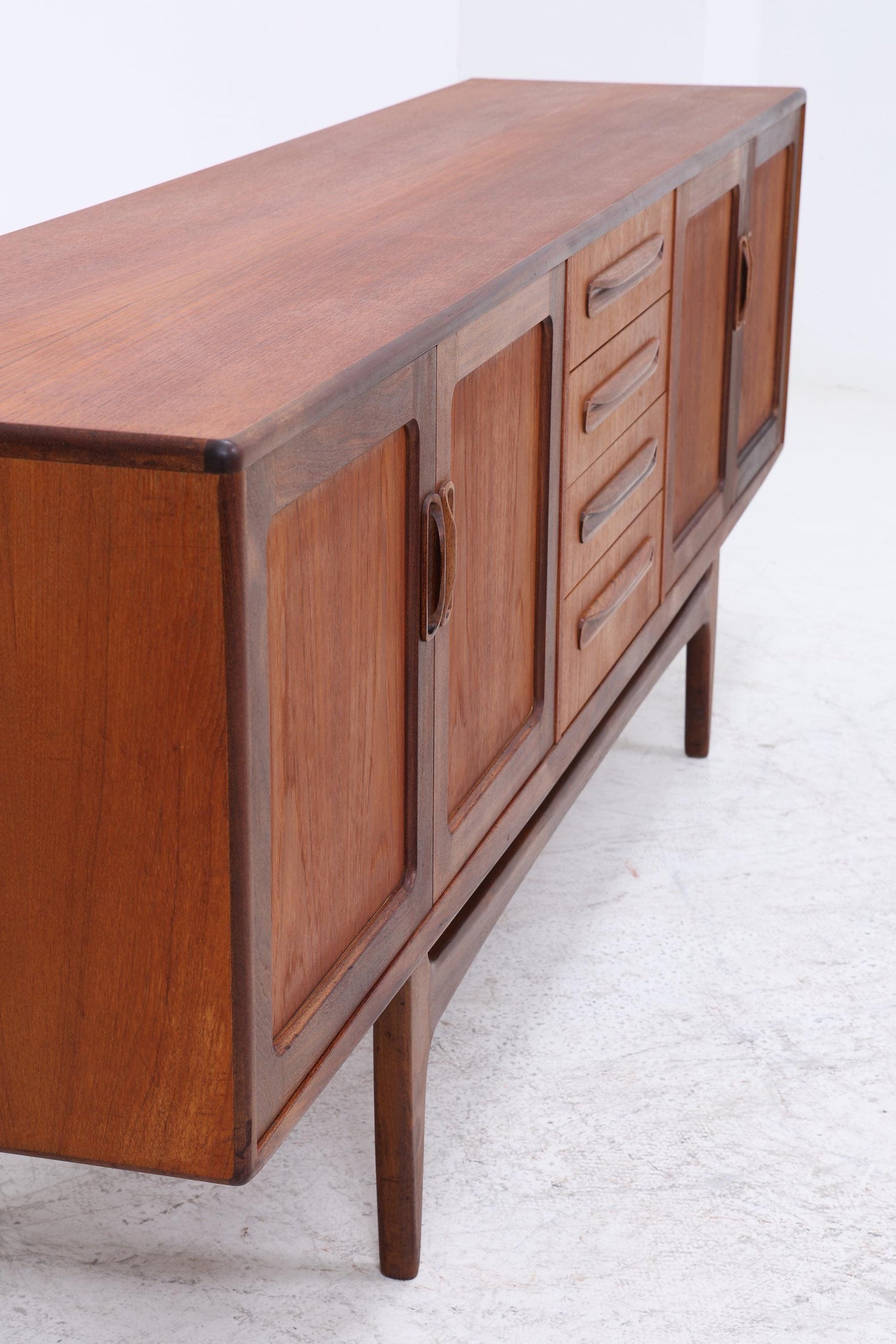 G-Plan Sideboard aus Teakholz | V. Wilkins Mid-Century Design | Vintage Kommode England