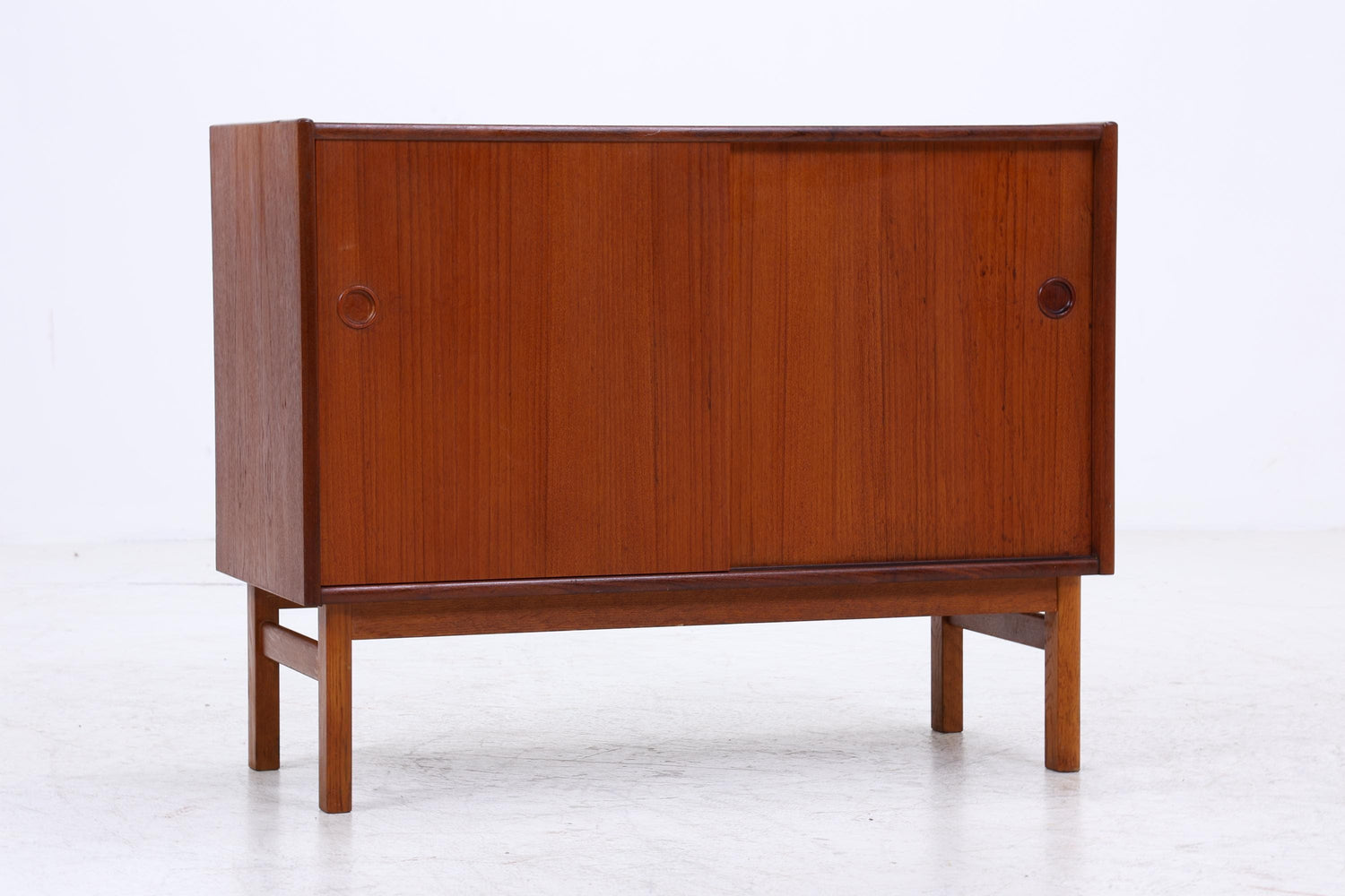 Vintage Teak Kommode mit Schiebetüren | Mid-Century Schrank Danish Modern