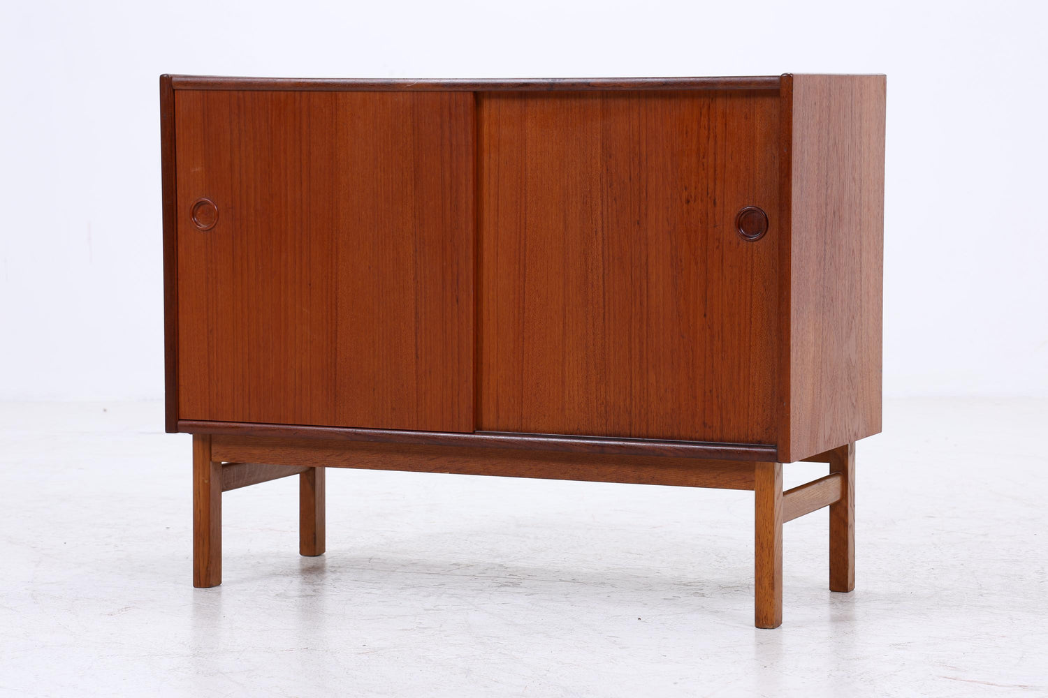 Vintage Teak Kommode mit Schiebetüren | Mid-Century Schrank Danish Modern