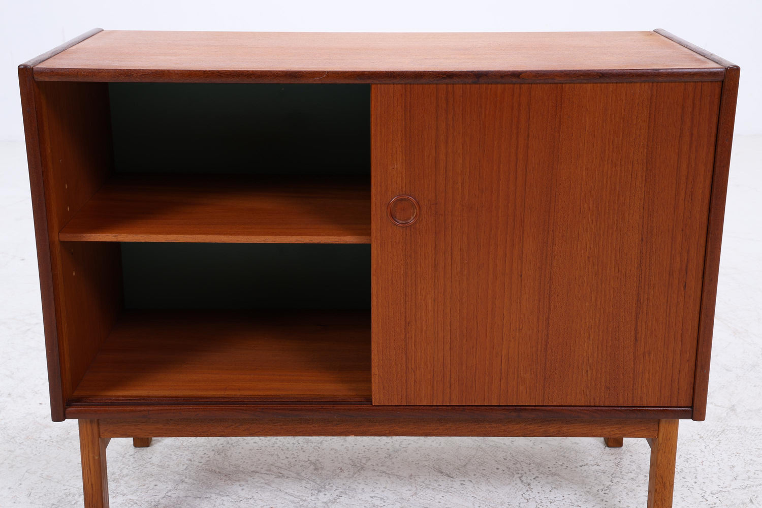 Vintage Teak Kommode mit Schiebetüren | Mid-Century Schrank Danish Modern