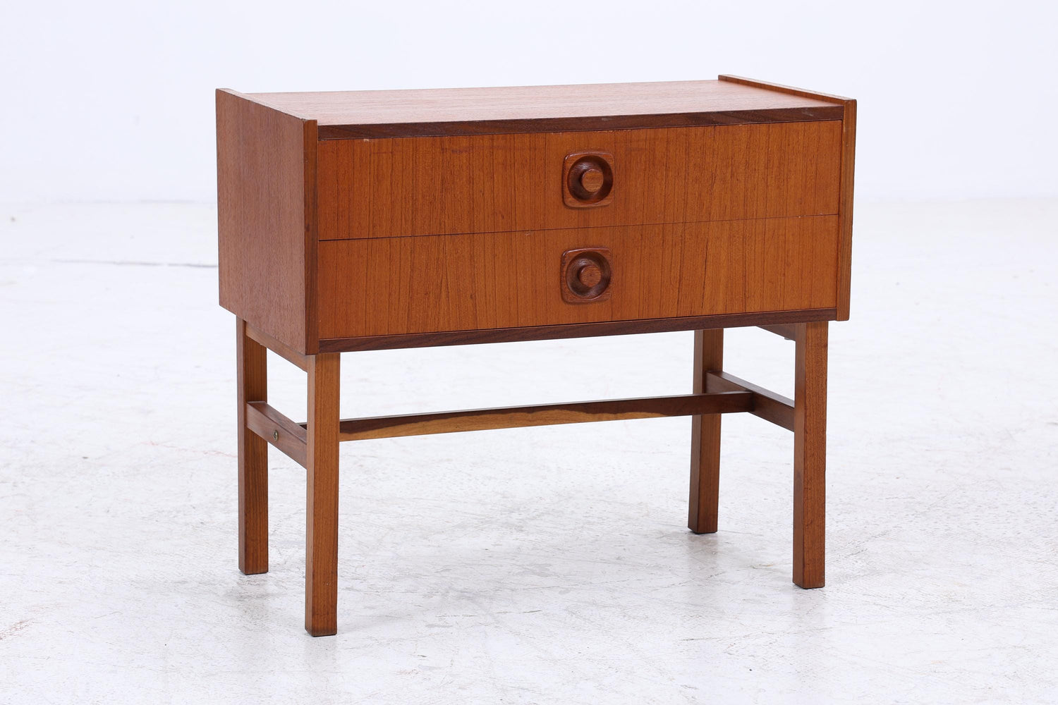 Vintage Teak Mini Kommode 60er Jahre | Danish Design Mid Century Holz Nachttisch mit Schubladen Aufbewahrung