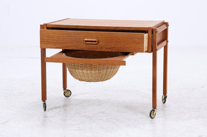 Vintage Teak Nähkasten | Danish Design | Mid-Century Beistelltisch auf Rollen