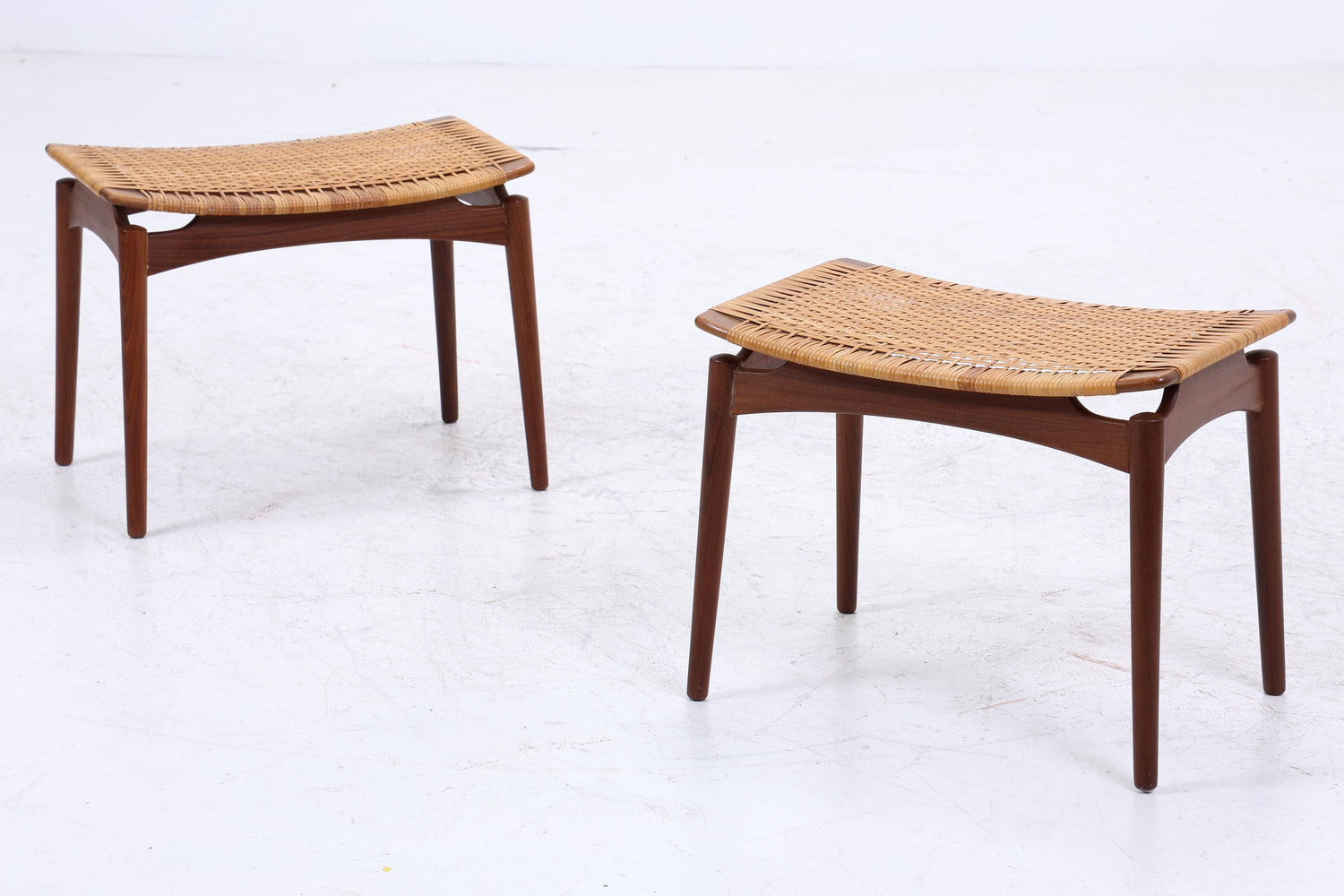 1v2 Vintage Teak Hocker von Sigfrid Omann | Mid-Century Sitzhocker Ølholm Danish Design