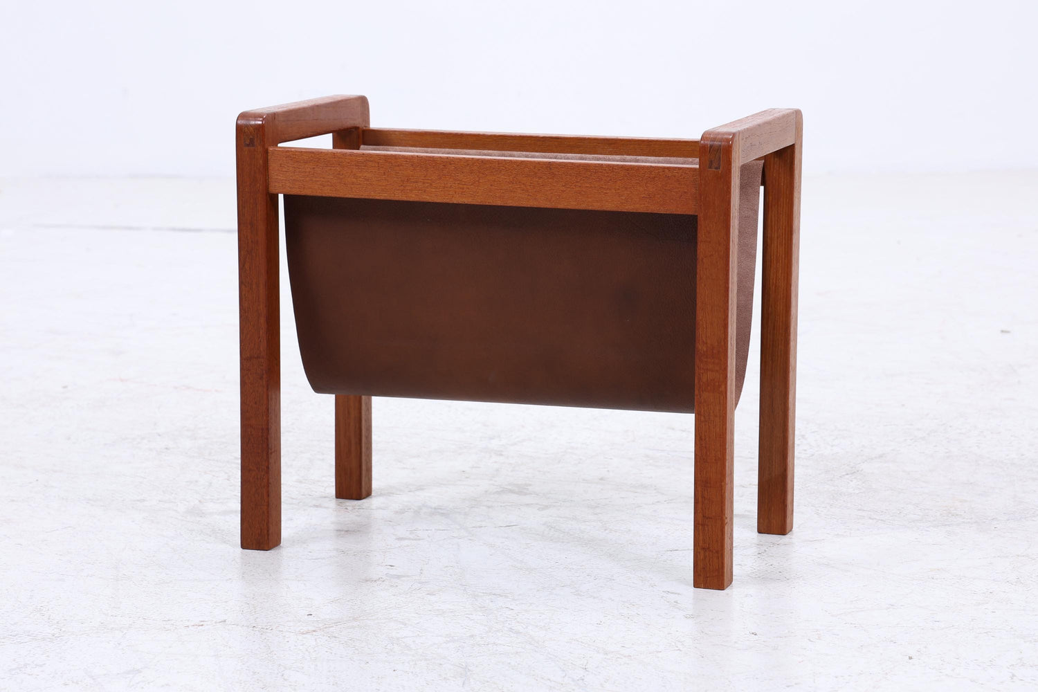 Vintage Teak Zeitungsständer | Mid-Century Magazinhalter Danish Modern