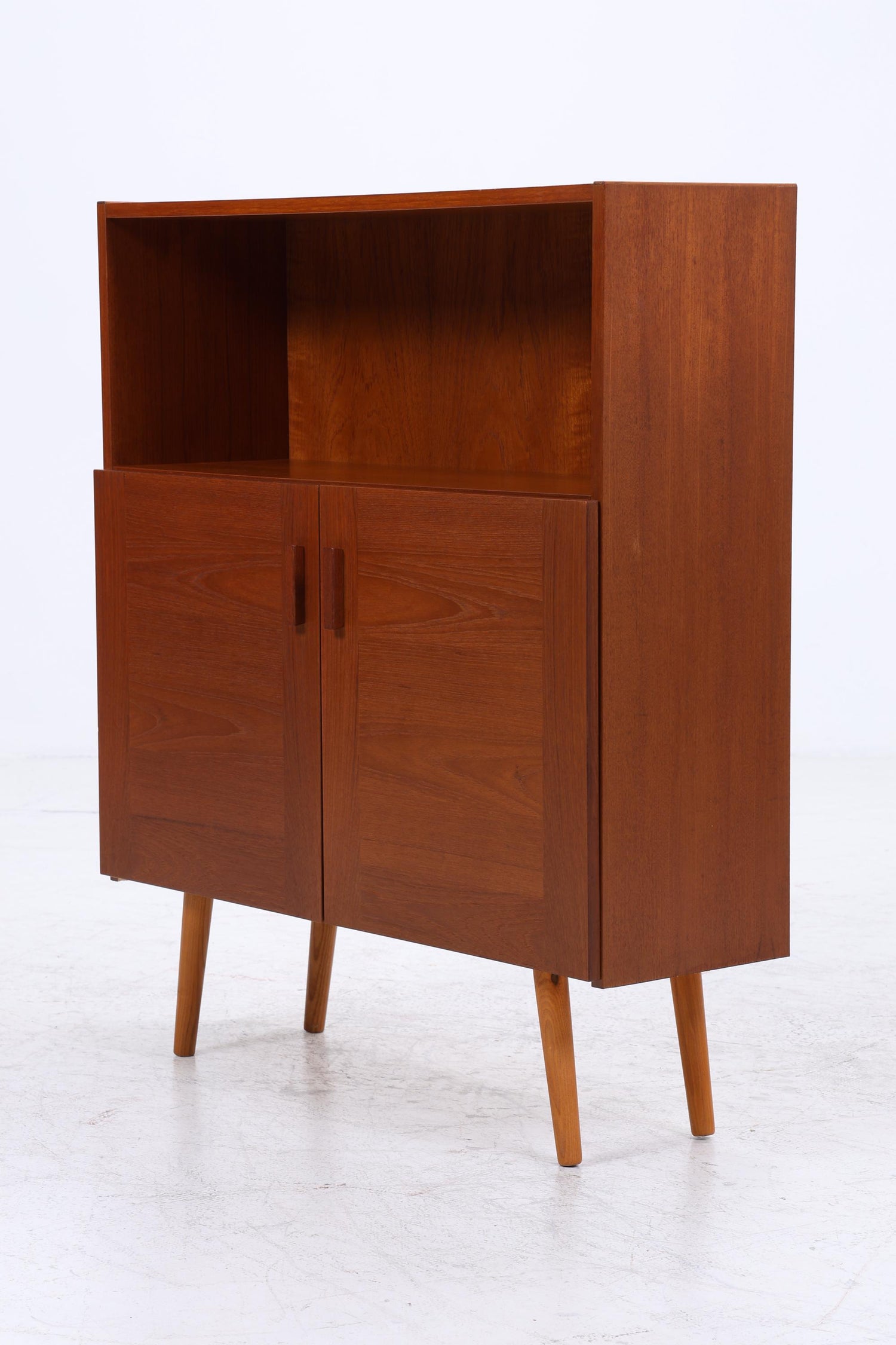 Vintage Teak Kommode | Mid-Century Schrank mit 2 Türen | Danish Design 1960er