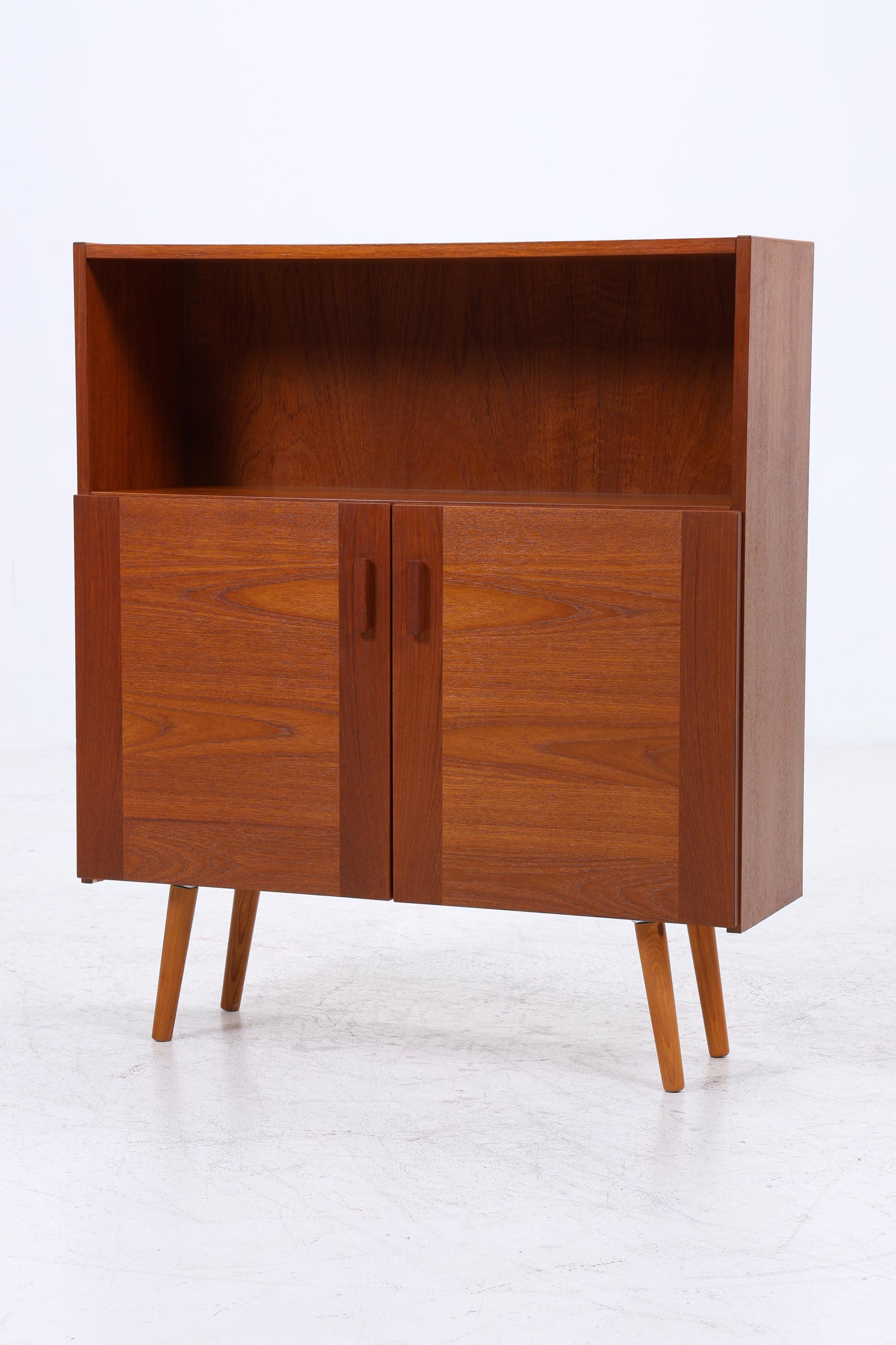 Vintage Teak Kommode | Mid-Century Schrank mit 2 Türen | Danish Design 1960er