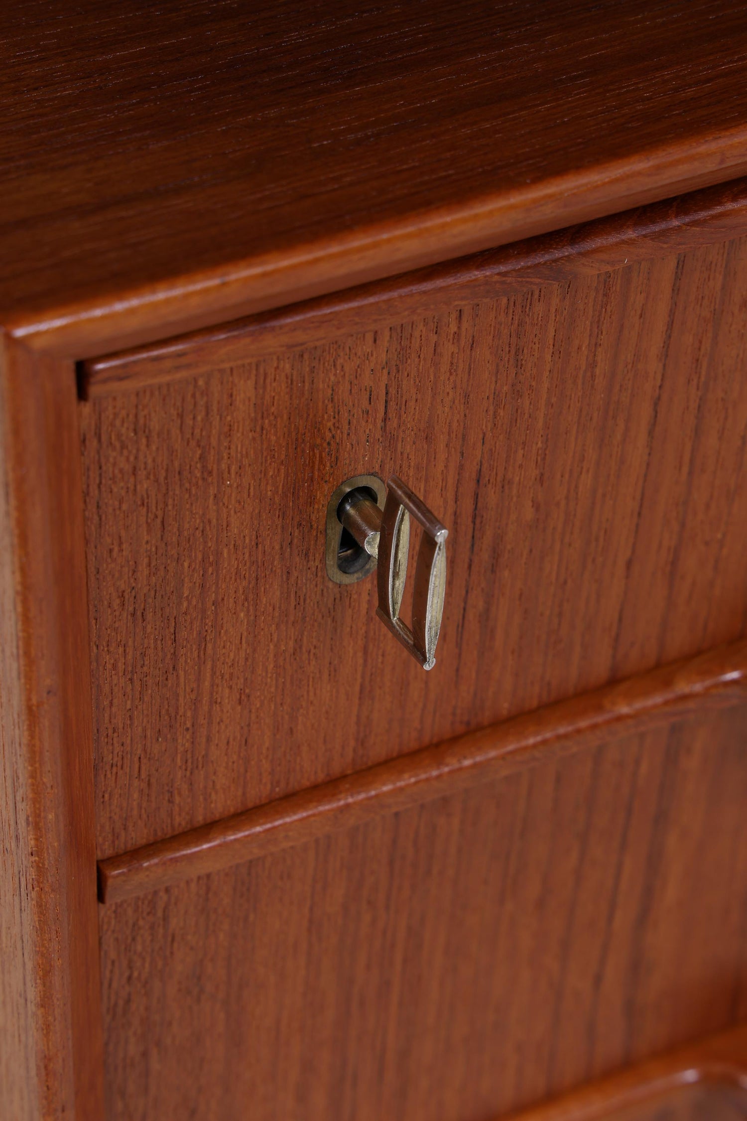 Vintage Teak Schreibtisch von Gunni Omann für Omann Jun "Modell 75" | Mid-Century freistehender Büro Tisch Danish Design