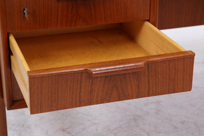 Vintage Teak Schreibtisch von Gunni Omann für Omann Jun "Modell 75" | Mid-Century freistehender Büro Tisch Danish Design