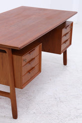 Vintage Teak Schreibtisch von Gunni Omann für Omann Jun "Modell 75" | Mid-Century freistehender Büro Tisch Danish Design