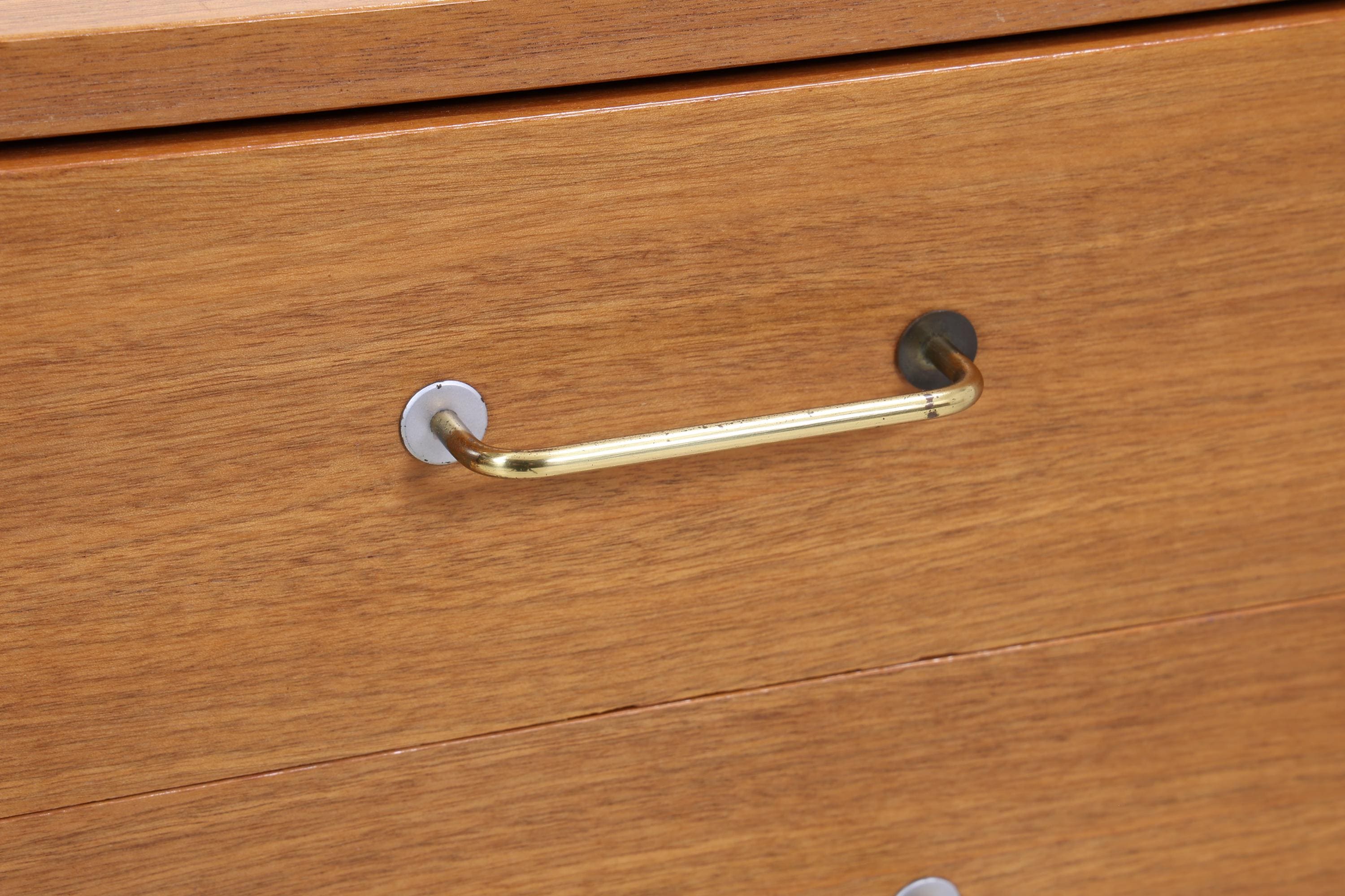 Vintage Nussbaum Sideboard 60er Jahre | Mid Century Schrank 70er