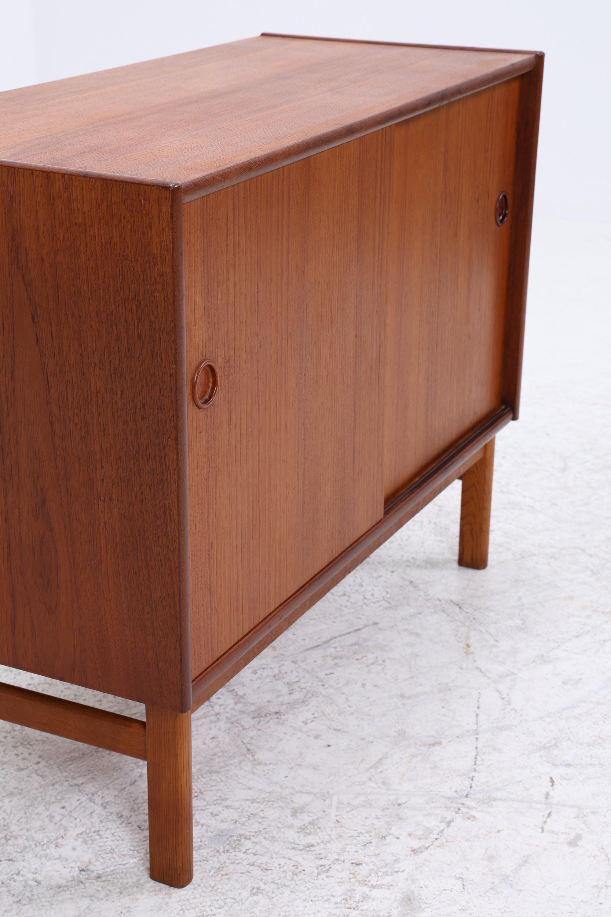 Vintage Teak Kommode mit Schiebetüren | Mid-Century Schrank Danish Modern