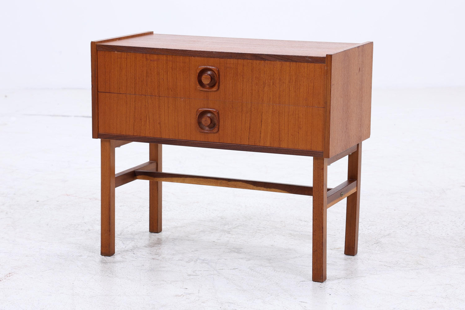 Vintage Teak Mini Kommode 60er Jahre | Danish Design Mid Century Holz Nachttisch mit Schubladen Aufbewahrung