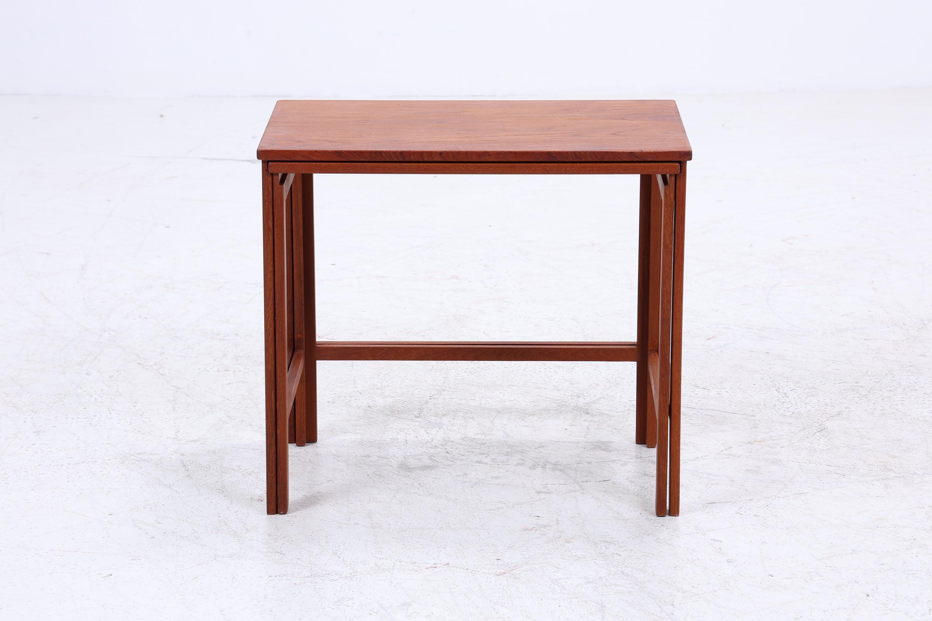 Vintage Teak Satztische 60er Jahre | Danish Design Mid Century Couchtische | 2 Beistelltische 60er Jahre Eckig Holz