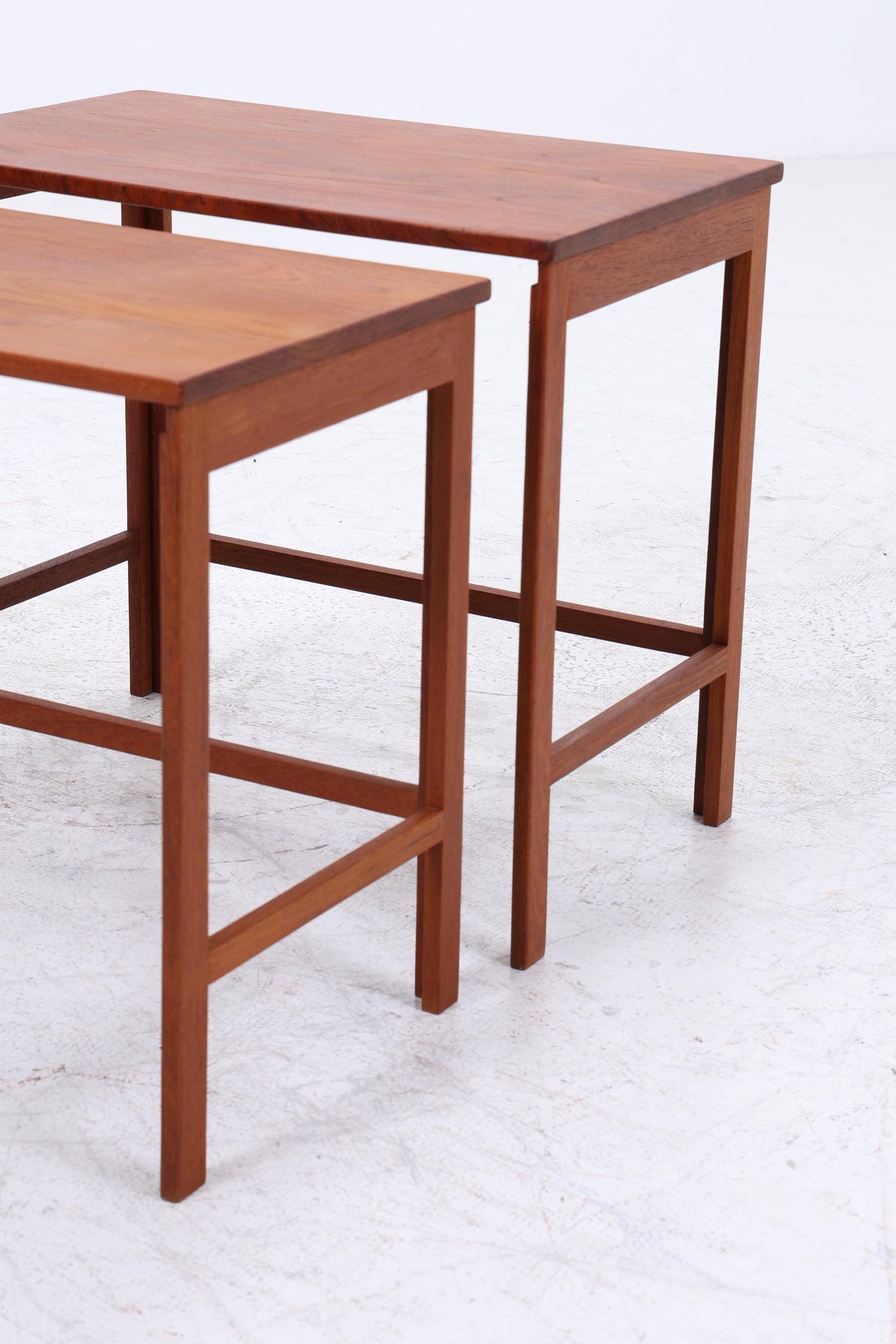 Vintage Teak Satztische 60er Jahre | Danish Design Mid Century Couchtische | 2 Beistelltische 60er Jahre Eckig Holz