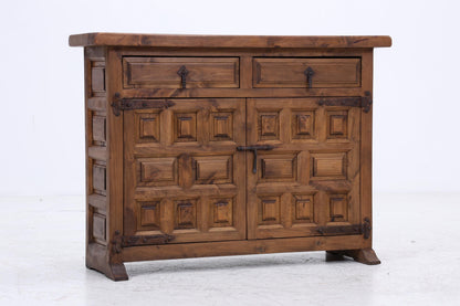 Barock Nussbaum Kommode | Spanischer Landhaus Stil mit Eisenbeschlägen