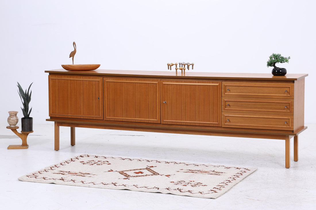 Vintage Nussbaum Sideboard 60er Jahre | Mid Century Schrank 70er