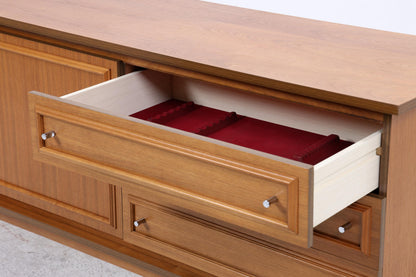 Vintage Nussbaum Sideboard 60er Jahre | Mid Century Schrank 70er