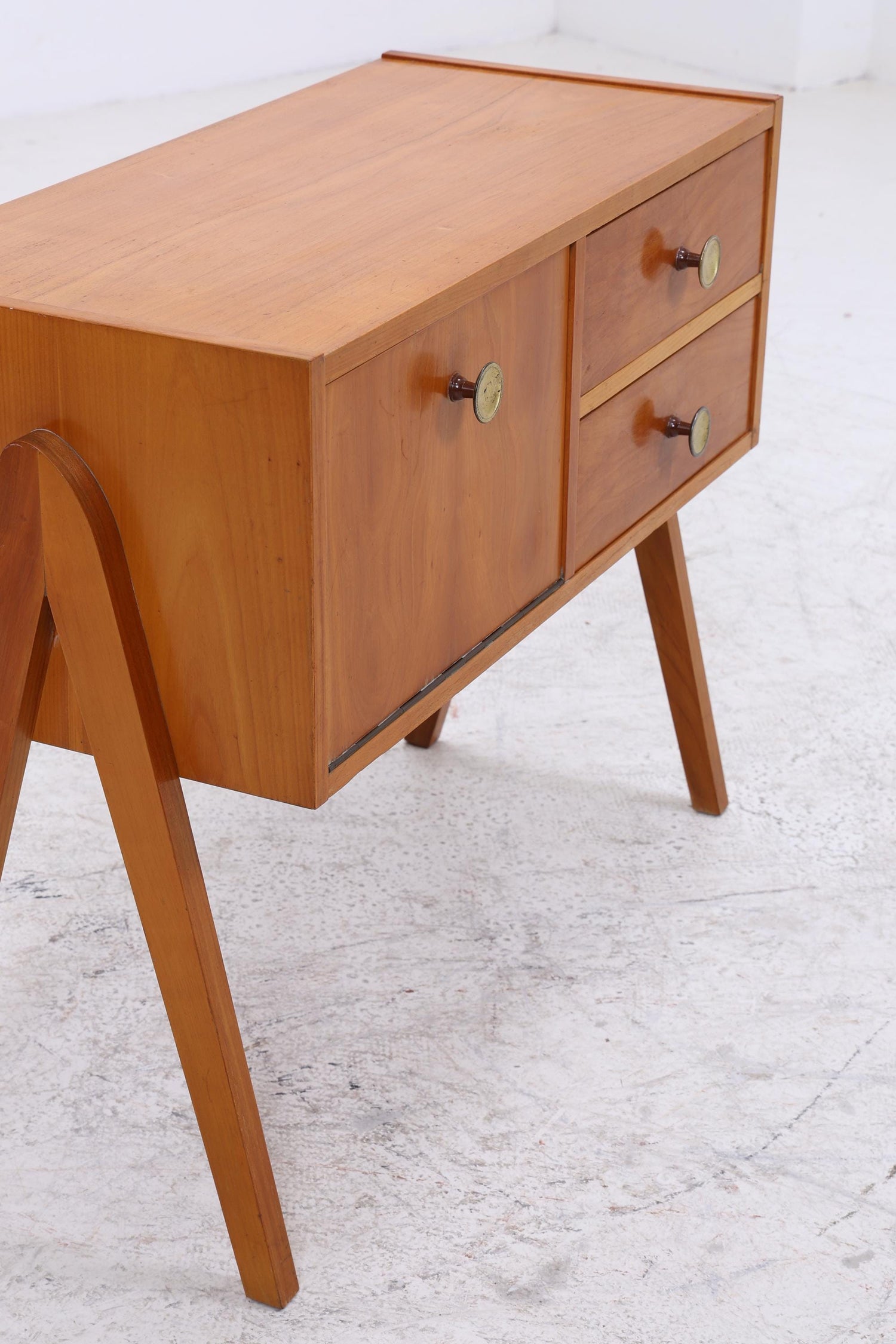 Vintage Teak Nachttisch mit Klappe &amp; Schubladen | Mid Century Mini Kommode 1960er