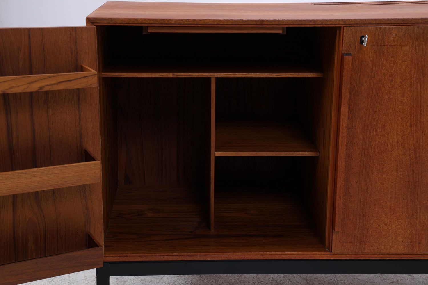 Vintage Teak Barschrank von Bernadotte &amp; Björn für Atlas Silkeborg | Mid Century Minibar mit Kühlschrank