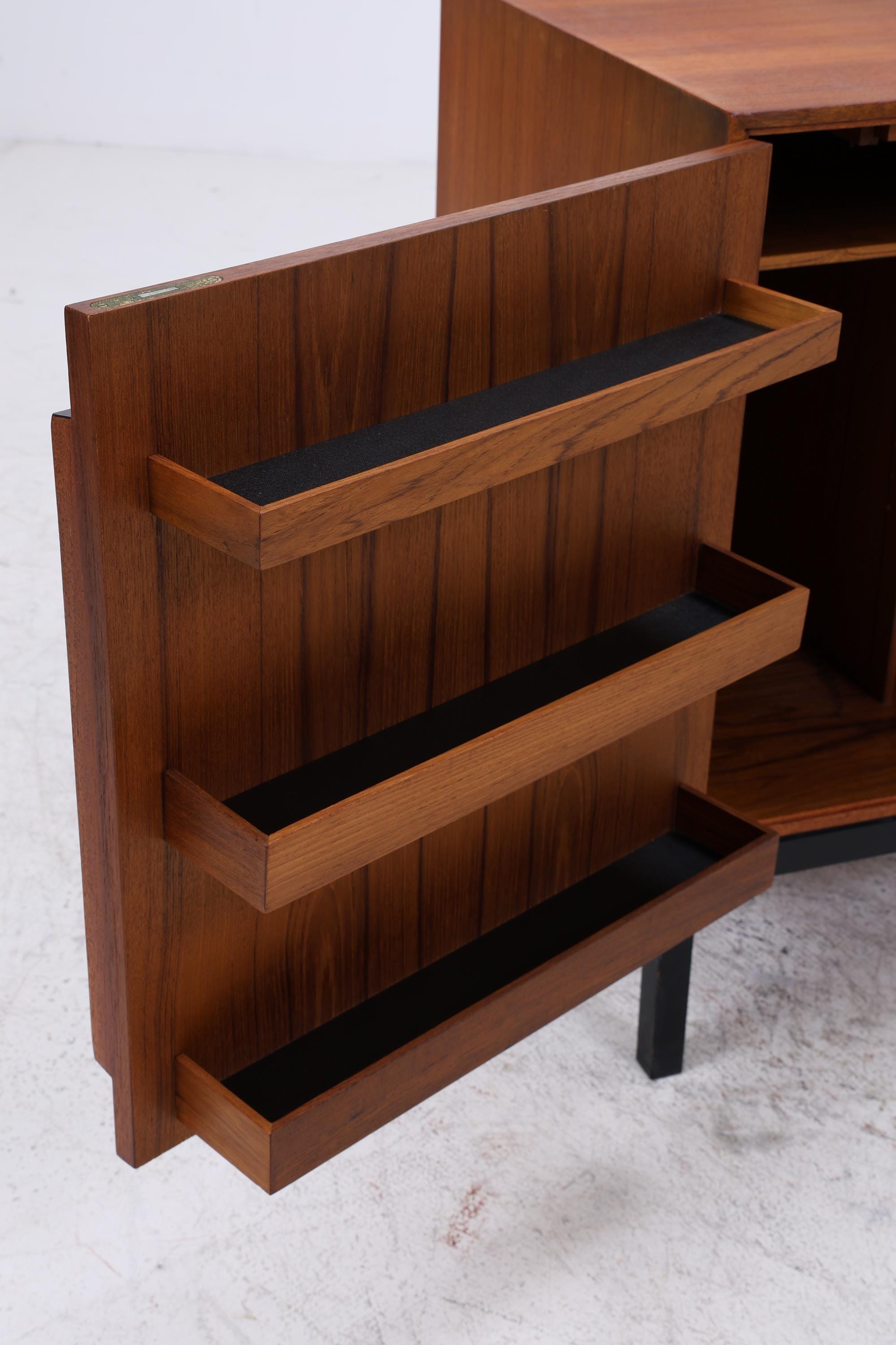Vintage Teak Barschrank von Bernadotte &amp; Björn für Atlas Silkeborg | Mid Century Minibar mit Kühlschrank