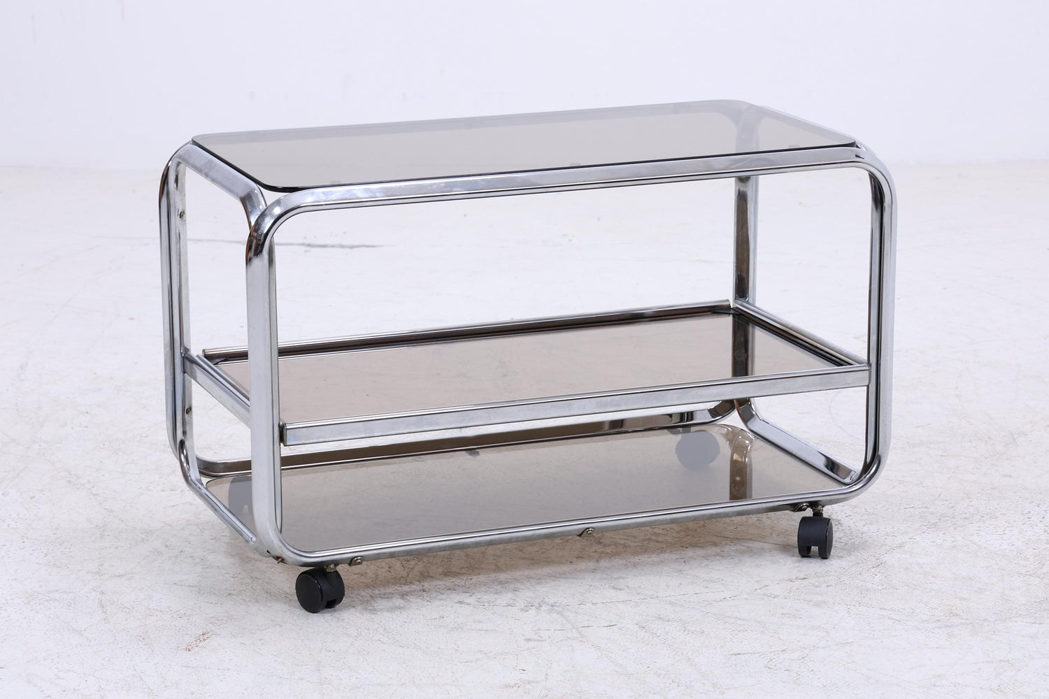 Vintage Servierwagen aus Chrom &amp; Rauchglas | Mid-Century Barwagen Beistelltisch