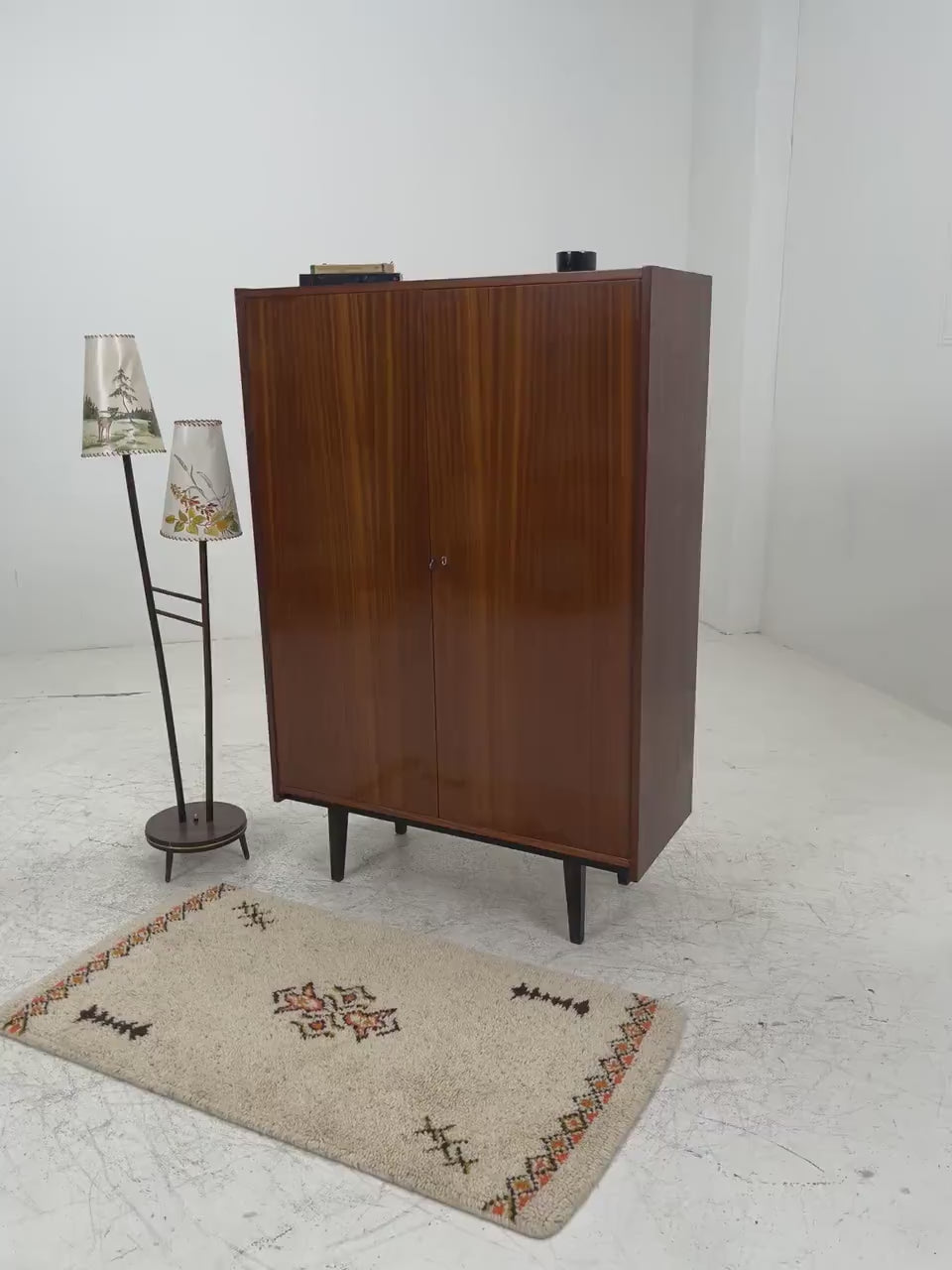 Vintage Hochglanz Schrank 60er Jahre | Mid Century Wäscheschrank Fächerschrank Holz Retro Aufbewahrung